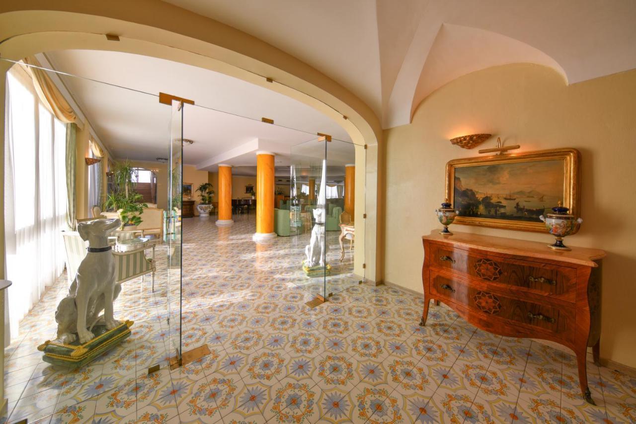Grand Hotel Terme Di Augusto ラッコ・アメーノ エクステリア 写真